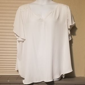 Torrid Lace insert flutter blouse size 4